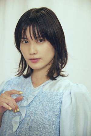 【インタビュー】橋本愛、過去のやり直しより「ともに生きる」という人生観