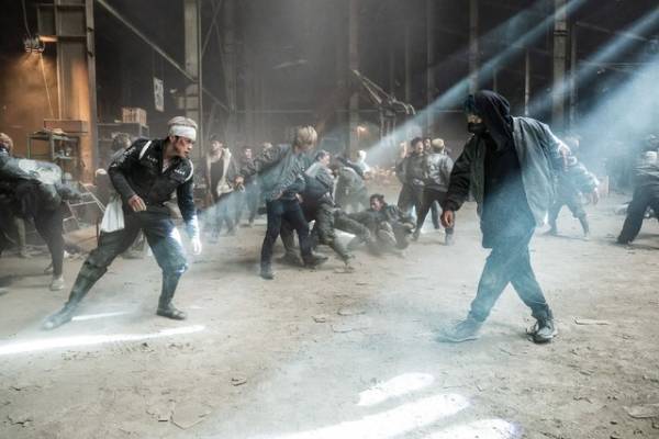 『東京リベンジャーズ2』“タケミチ×東卍”キャラPV公開　メイキング写真も