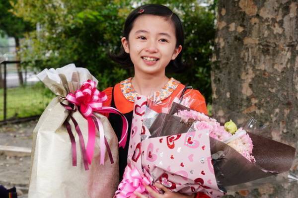 白山乃愛＆鈴木紗理奈、涙と笑顔のクランクアップ「Dr.チョコレート」