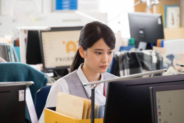 山崎紘菜＆小関裕太共演「賭けからはじまるサヨナラの恋」U-NEXT独占配信