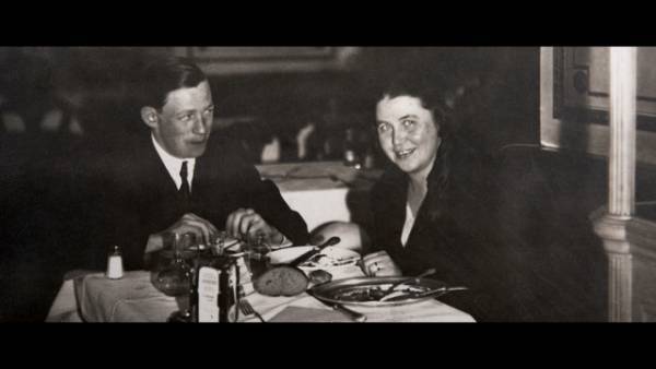 名作デザインと穏やかなひととき…世界的建築家の素顔とらえる『アアルト』本ポスター