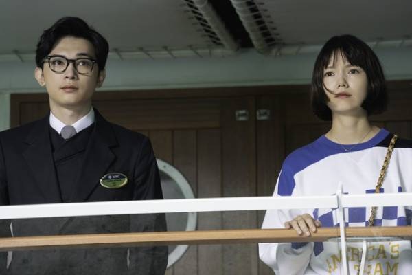 吉沢亮＆宮崎あおい『クレイジークルーズ』場面写真初解禁　脚本・坂元裕二はNetflixと5年契約へ