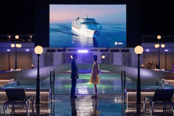 吉沢亮＆宮崎あおい『クレイジークルーズ』場面写真初解禁　脚本・坂元裕二はNetflixと5年契約へ