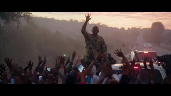 腐敗した政治に若きカリスマが挑む『プレジデント』予告編