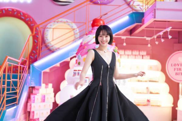 トップインフルエンサー描く韓国ドラマ「セレブリティ」キャスト陣が仲良し撮影