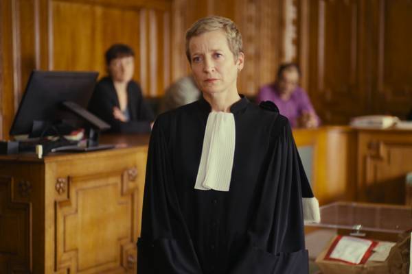 『サントメール ある被告』登場人物の貴重な証言を映す本編特別映像