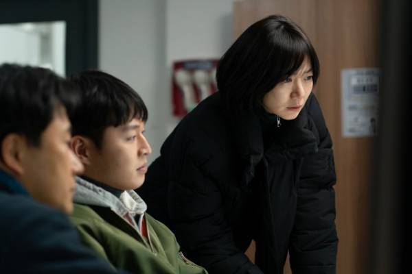 ペ・ドゥナ演じる刑事が真相に迫る『あしたの少女』本予告