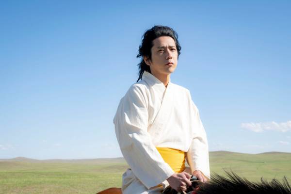 二宮和也、日曜劇場「VIVANT」1話ラストにサプライズ登場「出過ぎず、引き過ぎずのいい塩梅で」