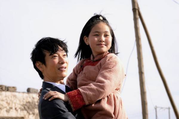 カーチェイスに激しい銃撃！ドラマの壮大な始まりに「まるで映画」「興奮が冷めない」など絶賛の声続出…「VIVANT」1話