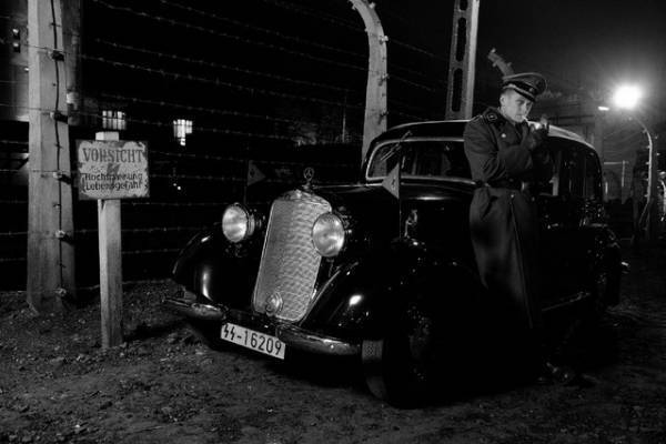 ディズニー王子もこなすビリー・マグヌッセン、『アウシュヴィッツの生還者』での難役を語る