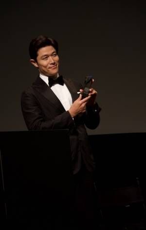 『エゴイスト』で受賞・鈴木亮平「とても特別な作品」ニューヨーク・アジアン映画祭に登壇