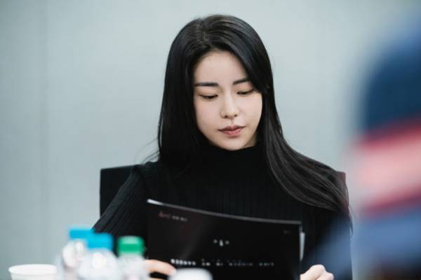 韓国で話題沸騰、キム・テヒ＆イム・ジヨン「庭のある家」台本読み合わせ映像到着