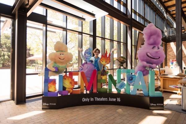 『マイ・エレメント』出演の玉森裕太、LAのスタジオを訪問！ 日本人声優初、歴史に名を刻む