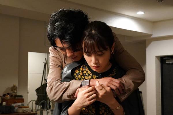 「彼女たちの犯罪」初回から予想外のラストに反響…「色々衝撃」「面白い」