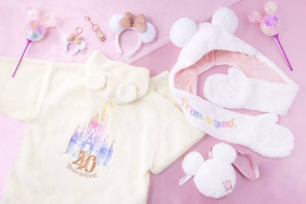 【ディズニー】TDR40周年カラーのロゴが印象的！冬のファッショングッズ、9月14日新登場
