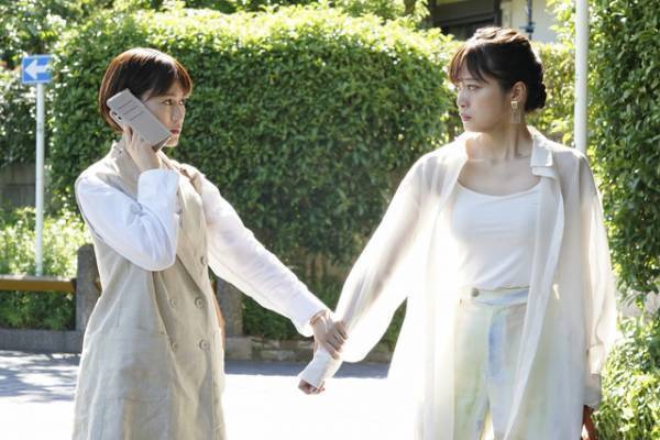 「彼女たちの犯罪」第2話 「続きが気になる！」“由香里”前田敦子と“繭美”深川麻衣が出会ってしまう