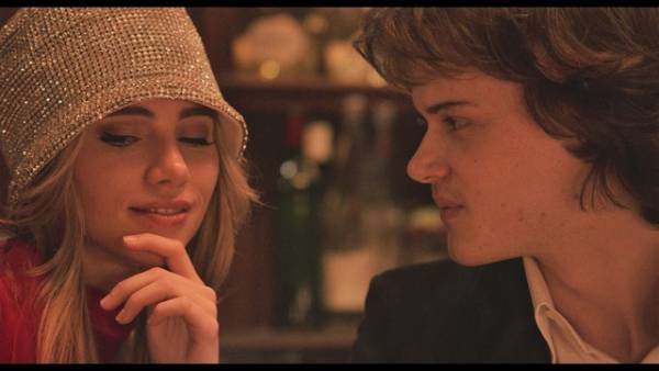 『ウェルカム トゥ ダリ』演劇学校の卒業公演で発掘、“フレッシュな俳優”クリストファー・ブライニーに注目