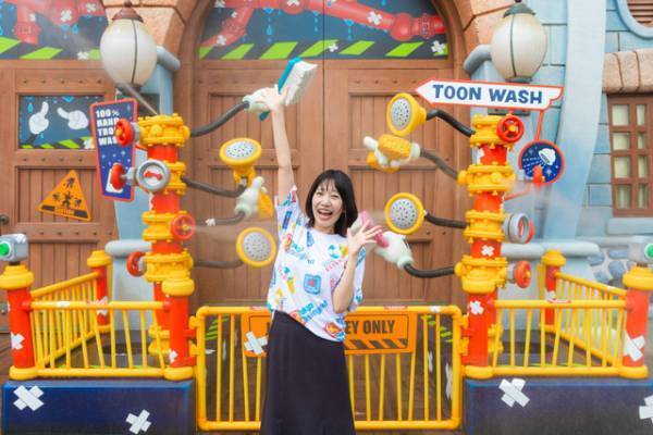 【ディズニー】おなじみのトゥーンタウンが期間限定の散水スポットに！「びしょ濡れトゥーンタウン」で夏ディズニーを満喫