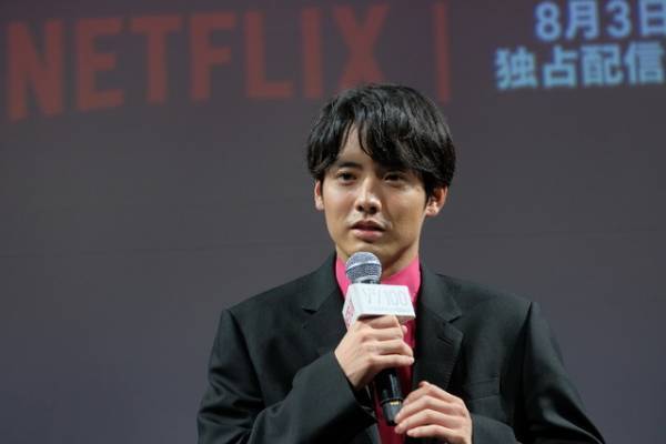 赤楚衛二「純粋な気持ちで演じた」ゾンビパニックの世界を生きる等身大の主人公に　Netflix映画『ゾン100』