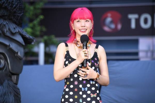 中島健人＆仲里依紗「夢が叶った！」「大好きなんです」等身大トランスフォーマーと対面に歓喜