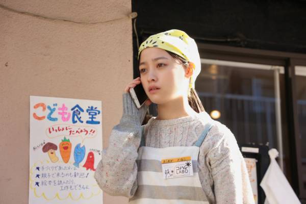 橋本環奈、佐藤浩市＆横浜流星を見守る『春に散る』場面写真