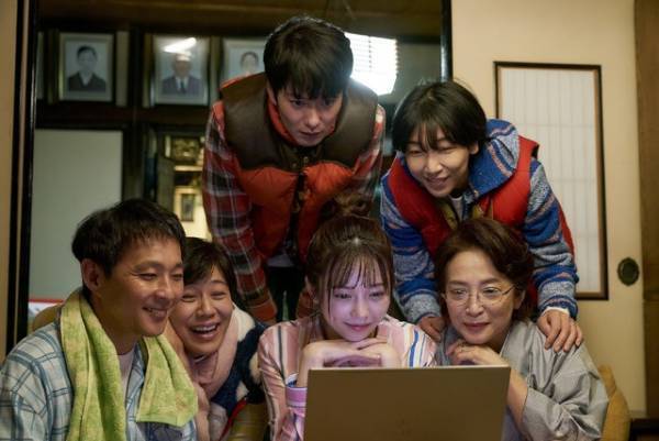 岡田将生＆松坂桃李＆柳楽優弥の“3人組”、仲野太賀の“山岸”も！映画『ゆとりですがなにか』場面カット