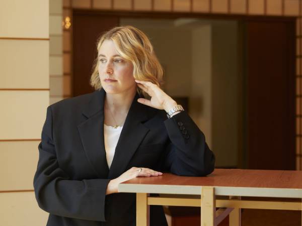 【インタビュー】グレタ・ガーウィグ監督、『バービー』で表現したかった「人間のもろさや変化」