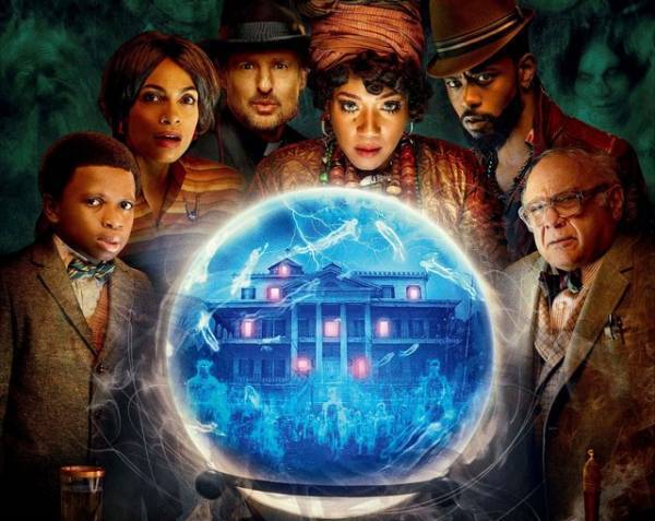 ハットボックス・ゴーストが不敵な笑みを浮かべる…『ホーンテッドマンション』特別映像＆日本版キャラポス