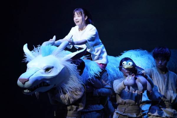 橋本環奈＆上白石萌音が再演、舞台「千と千尋の神隠し」1年ぶり名古屋・御園座から開幕