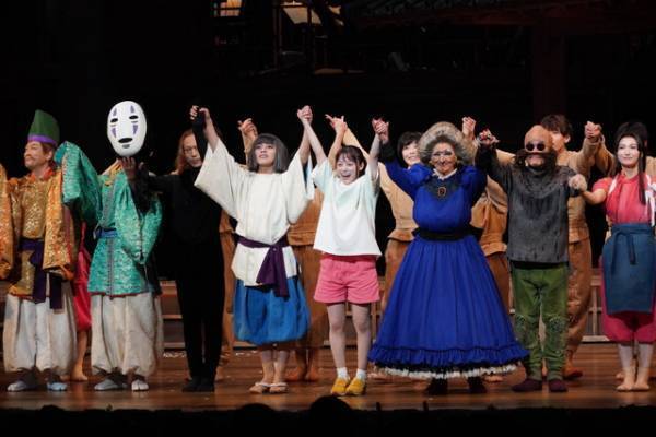 橋本環奈＆上白石萌音が再演、舞台「千と千尋の神隠し」1年ぶり名古屋・御園座から開幕