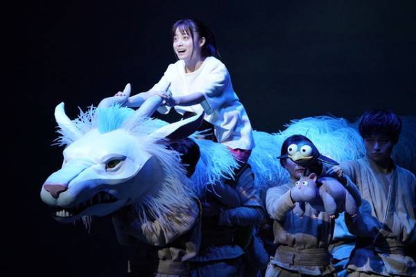 橋本環奈＆上白石萌音が再演、舞台「千と千尋の神隠し」1年ぶり名古屋・御園座から開幕