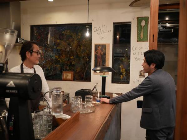 リリー・フランキー、二宮和也との共演は「毎回素晴らしい」『アナログ』キャラクター写真到着