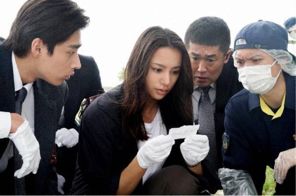 「ブラックポストマン」第1話から「謎が多い」「伏線がいっぱい」の声…田中圭“力也”の仮面姿も話題に