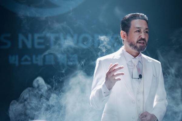 チャン・グンソク、野性味溢れる刑事に！ホ・ソンテと競演「餌【ミッキ】」U-NEXT先行配信