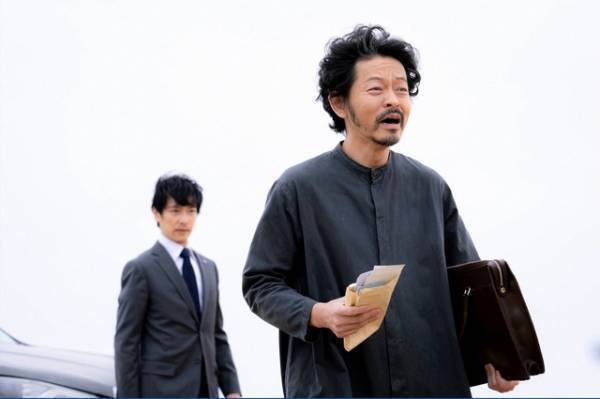 「VIVANT」6話　堺雅人“乃木”と二階堂ふみ“薫”が急接近も…「怪しい」「何かありそう」の声上がる