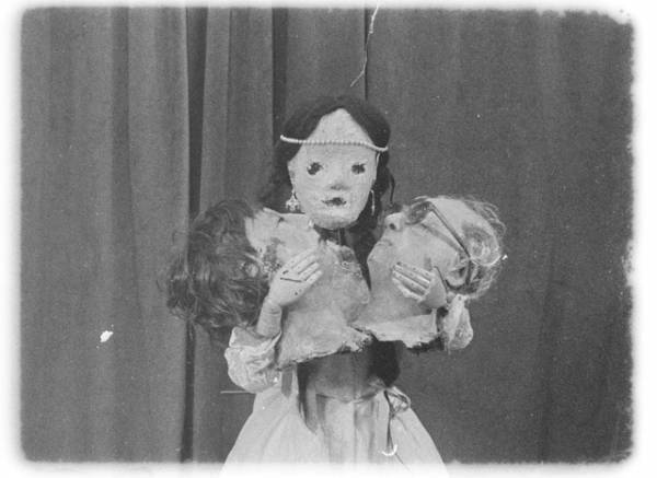 「不気味すぎて感動」チリ発ストップモーション・アニメ『オオカミの家』満席完売スタート