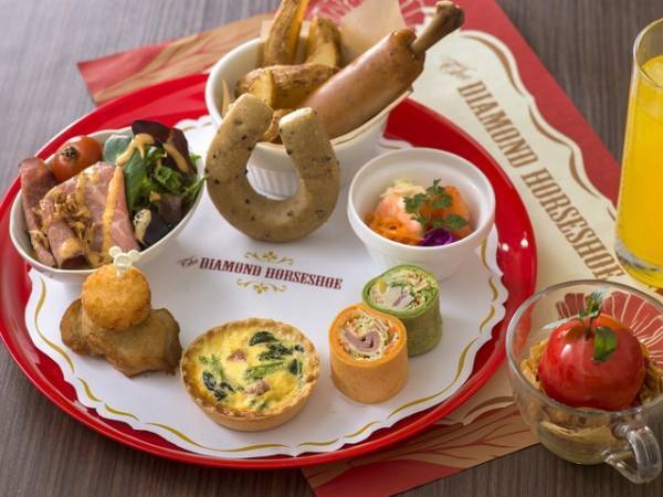 【ディズニー】新ショー「ザ・ダイヤモンド・バラエティマスター」場面写真到着！ショー鑑賞と食事がセットの豪華エンターテインメント