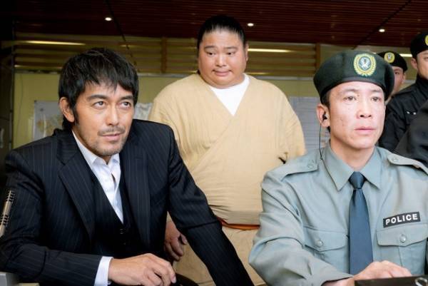 「VIVANT」7話、二宮和也“ノコル”とついに接触！堺雅人“乃木”のまさかの行動に「頭がついていかない」の声上がる