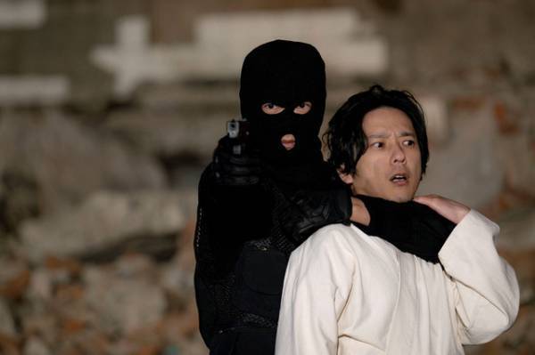 「VIVANT」7話、二宮和也“ノコル”とついに接触！堺雅人“乃木”のまさかの行動に「頭がついていかない」の声上がる