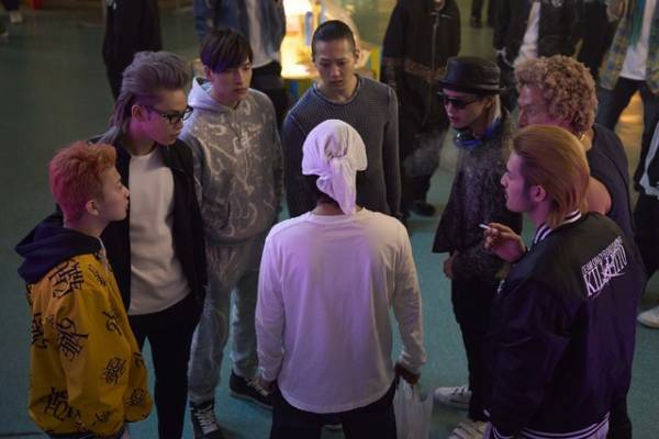 倉悠貴＆水上恒司が睨み合う…超アウトローな奴らが集結『OUT』新場面写真