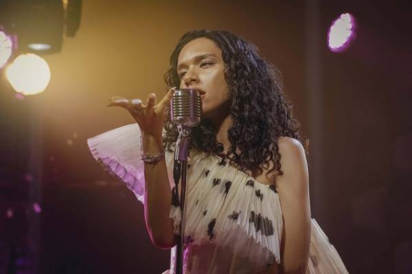 「女王蜂」アヴちゃん、「パリピ孔明」マリア・ディーゼル役に抜擢 スペシャル音楽映像解禁