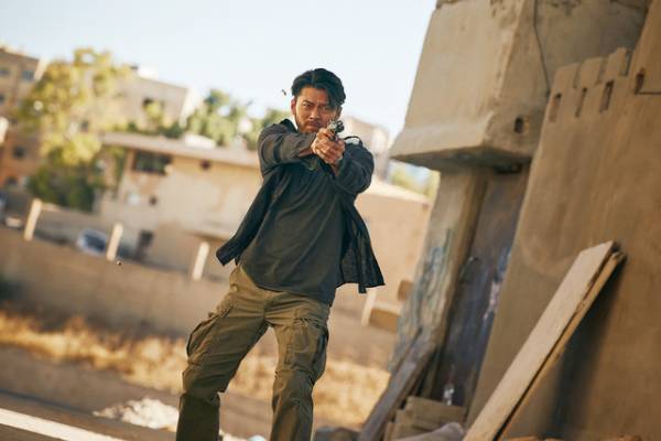 ファン・ジョンミン×ヒョンビン、人質救出のために手を組む『極限境界線』予告