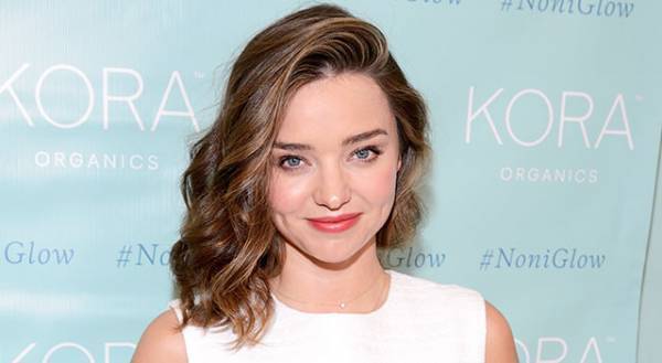 ミランダ・カー、第4子妊娠を報告「赤ちゃんは男の子です」大きくなったお腹の写真を投稿