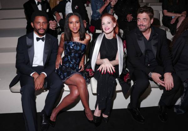 ヴェネチア国際映画祭で「ジョルジオ アルマーニ」のショー開催 ジェシカ・チャステインらが来場