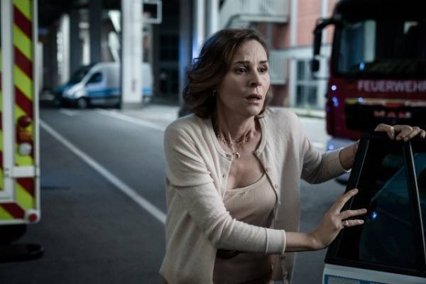 リーアム・ニーソンが、車に爆弾を仕掛けられた“平凡な”ビジネスマンに『バッド・デイ・ドライブ』12月公開