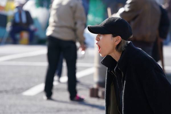 叫び、狂気、苦悩…安藤サクラの強烈な熱量をはらんだ『BAD LANDS』場面写真