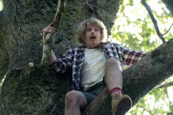 『コカイン・ベア』森のクマさんと出会う、レイ・リオッタらクセ強めのキャラクター場面写真