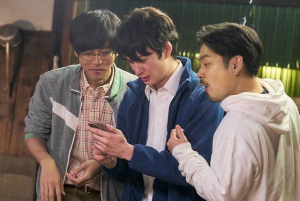 岡田将生＆安藤サクラ、正和と茜の夫婦仲はイマイチ？『ゆとりですがなにか インターナショナル』最新映像