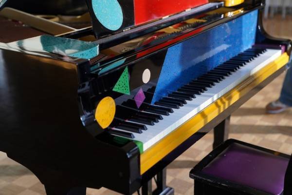 『バカ塗りの娘』バンクーバー国際映画祭出品決定 津軽塗のピアノ捉えた場面写真も