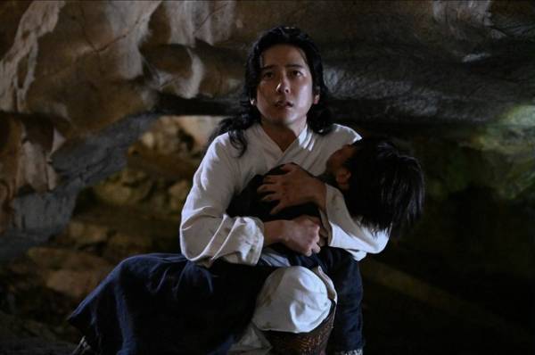 「VIVANT」9話、役所広司“ベキ”と二宮和也“ノコル”の出会いが明らかに！ベキの壮絶な過去に「つらすぎない？」「号泣」の声上がる